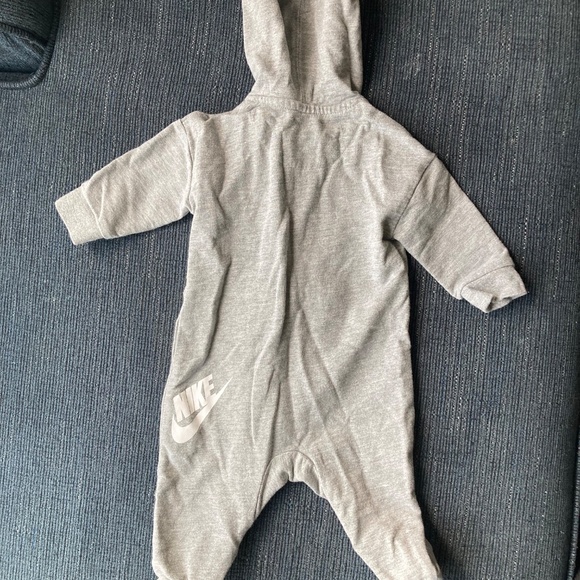 Nike one piece 6m - Picture 2 of 3